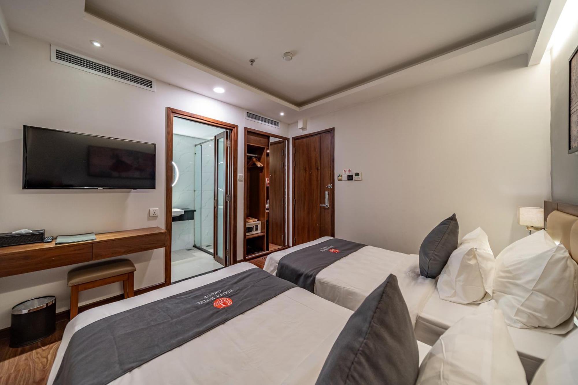 Superior Double or Twin No Window with Free Minibar