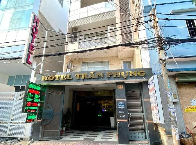 Tran Phung Hotel