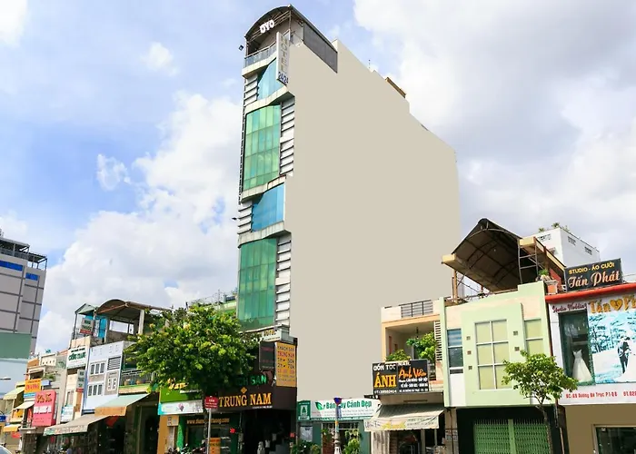 Oyo 975 Trung Nam Hotel